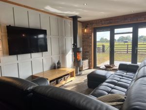 Living area- click for photo gallery